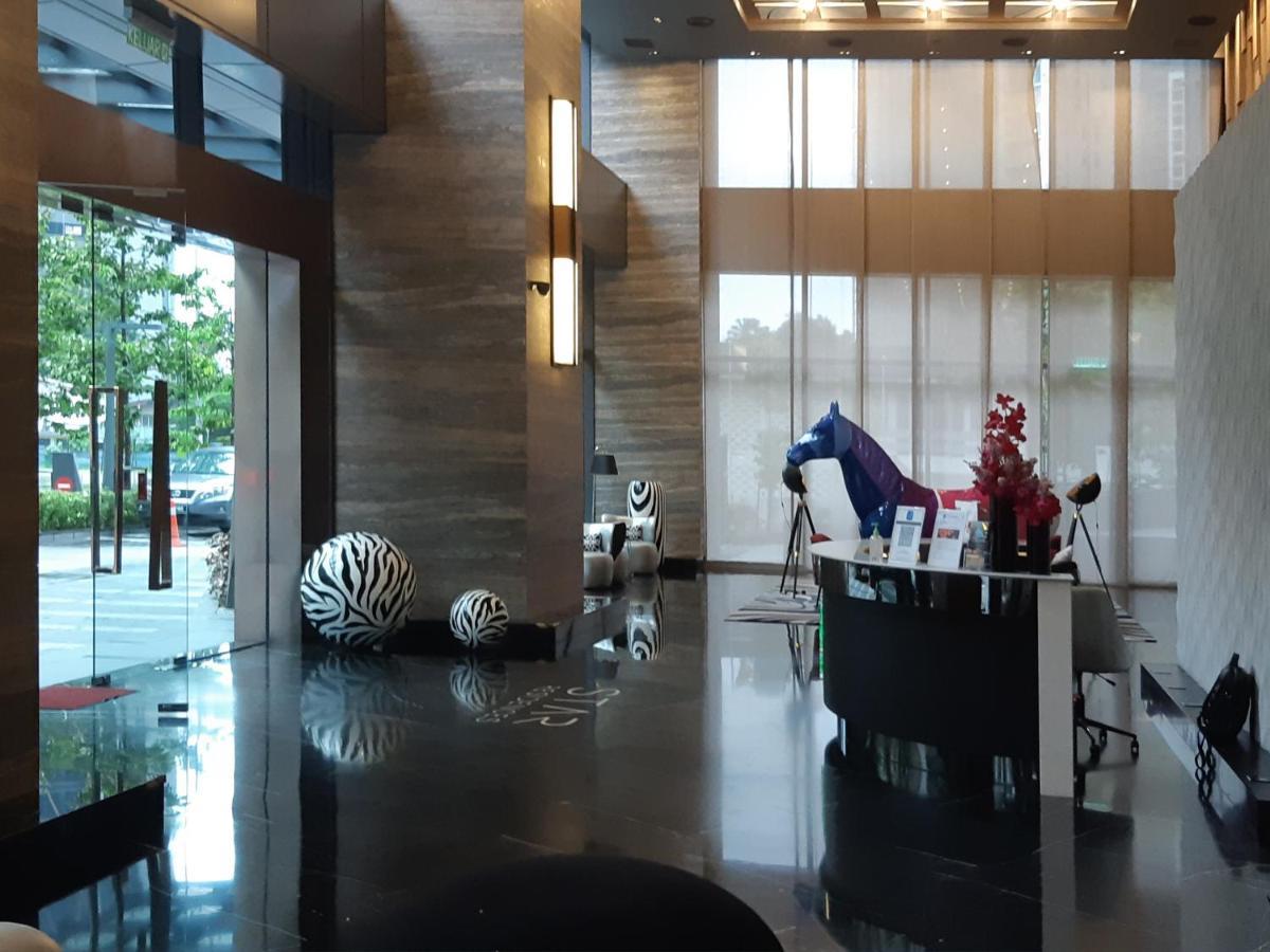 Star Luxury Suites Klcc Куала Лумпур Екстериор снимка