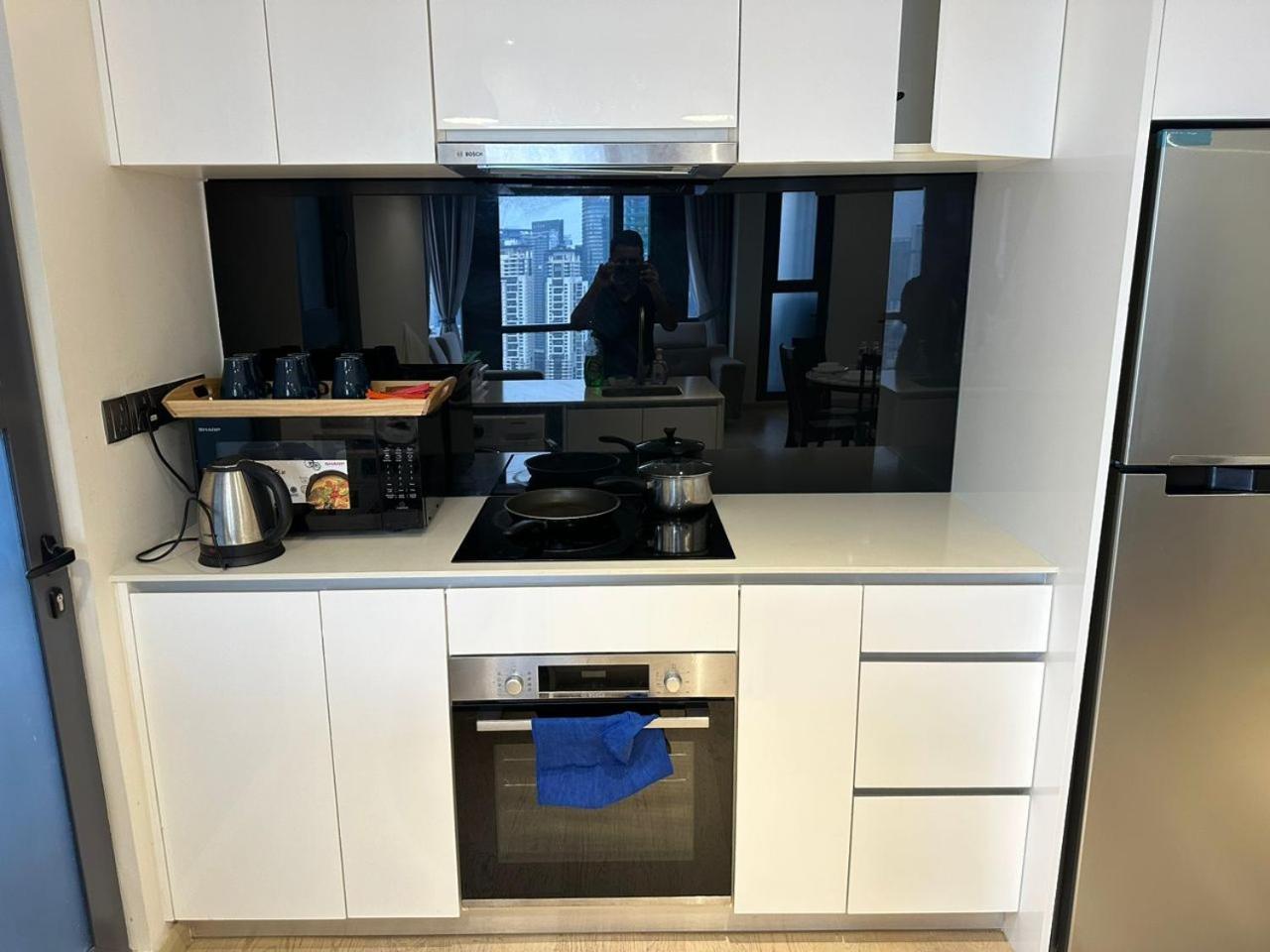 Star Luxury Suites Klcc Куала Лумпур Екстериор снимка
