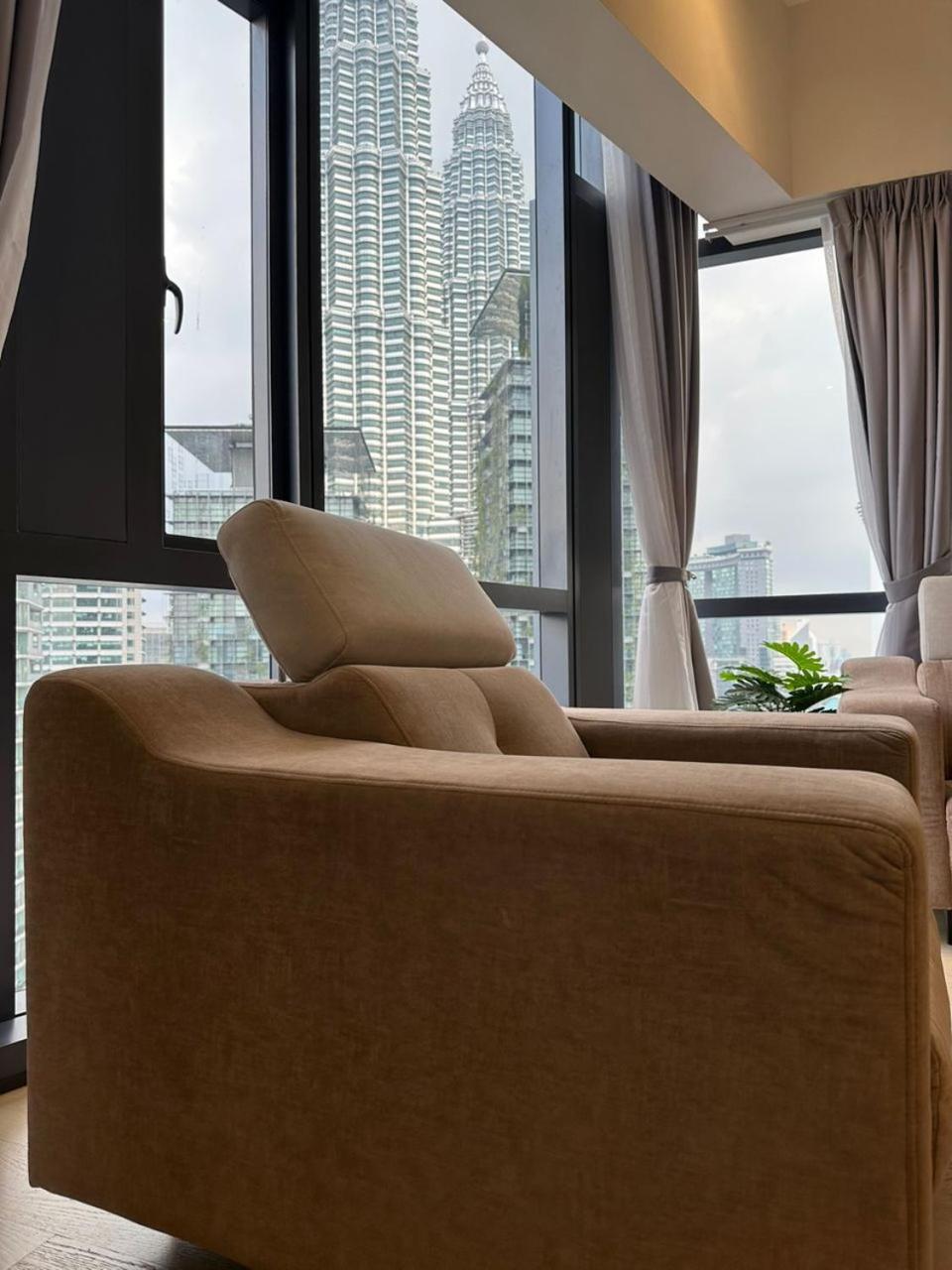 Star Luxury Suites Klcc Куала Лумпур Екстериор снимка